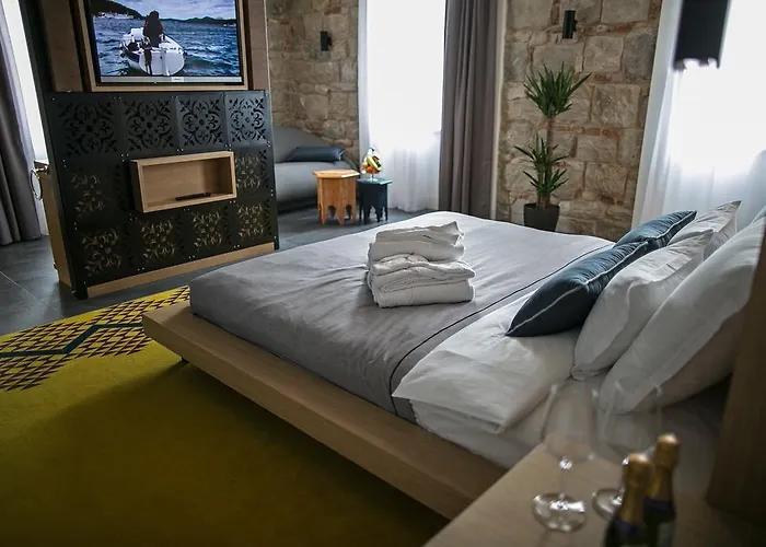 Gostinjska kuća Lejletul 4*